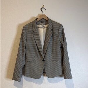 H&M Black and White Houndstooth Blazer